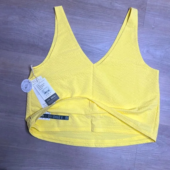 NWT Vuori Villa Textured Crop Tank and Shorts Set in Sunshine Yellow, size M - Picture 5 of 5